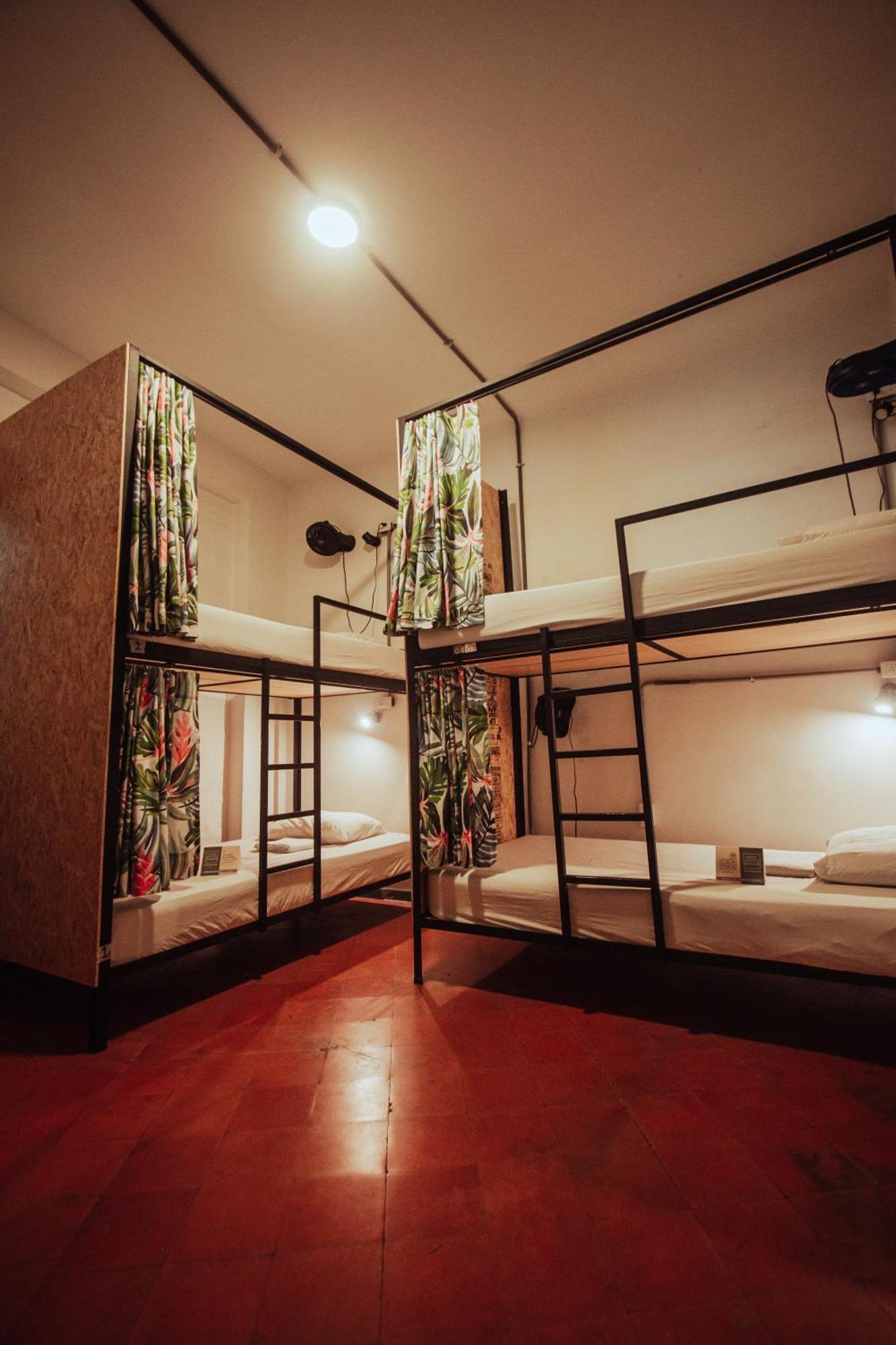 Centro Hostel Медельин Экстерьер фото