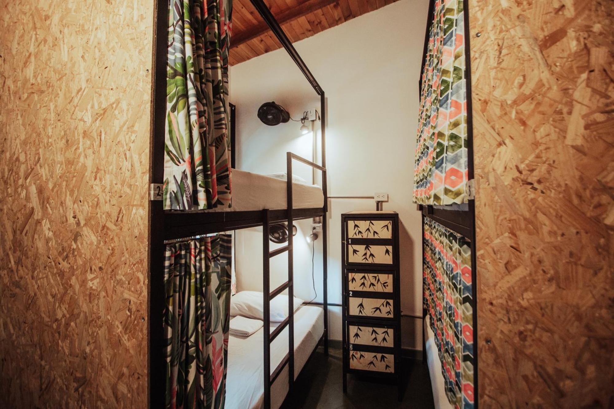 Centro Hostel Медельин Экстерьер фото