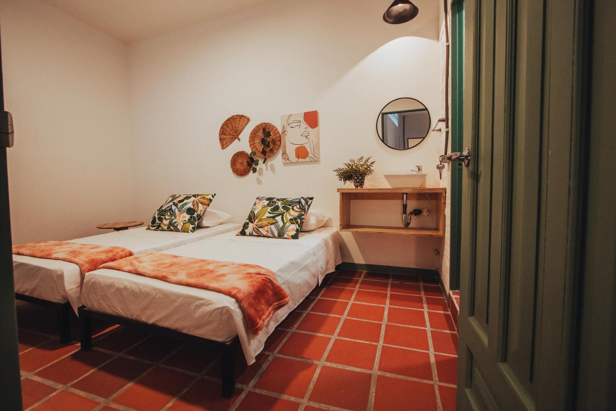 Centro Hostel Медельин Экстерьер фото