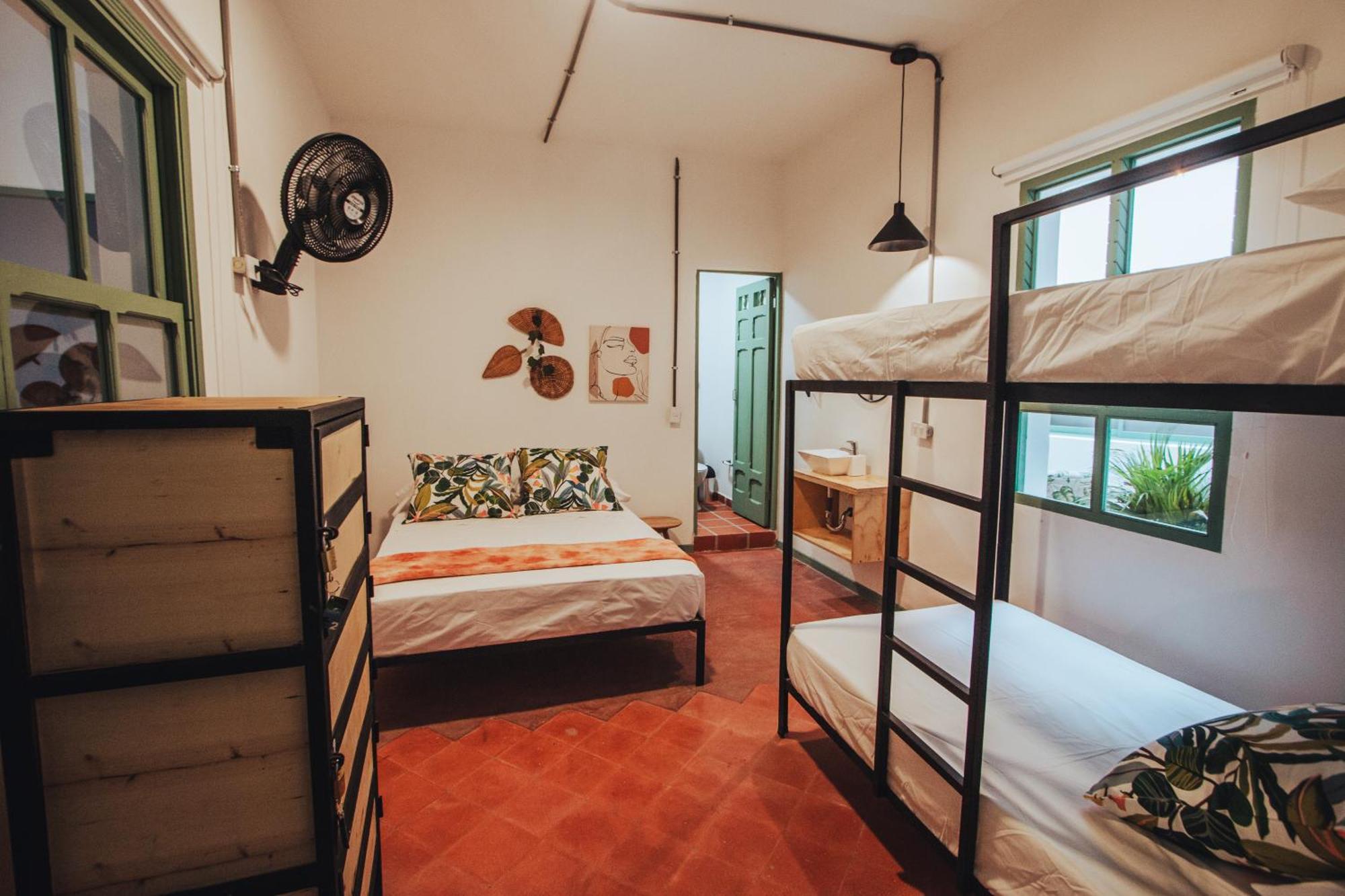 Centro Hostel Медельин Экстерьер фото