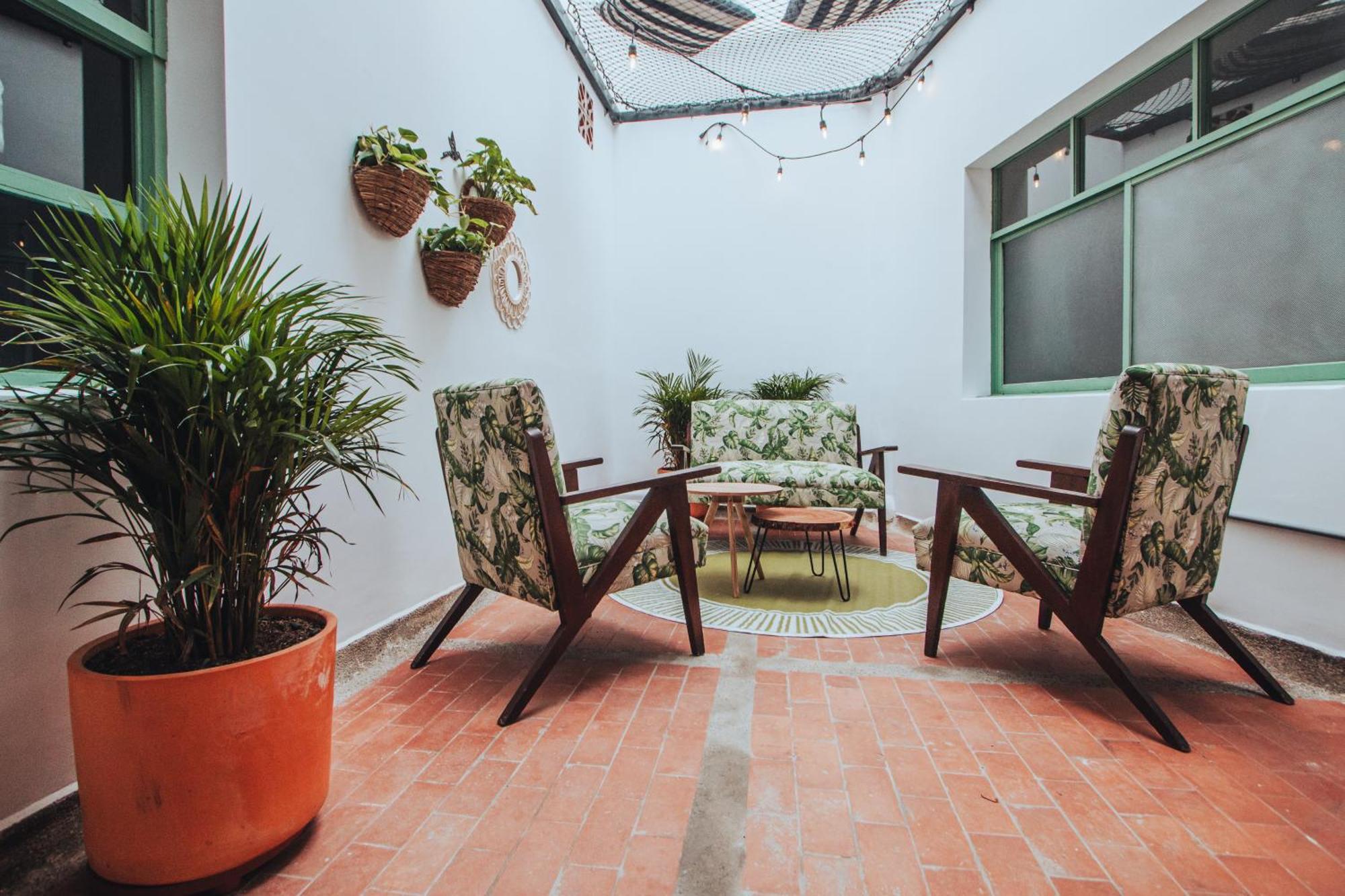 Centro Hostel Медельин Экстерьер фото